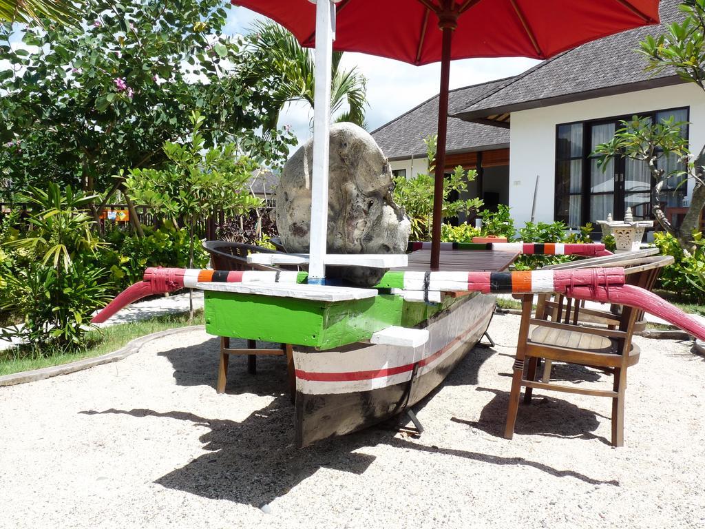 Taman Dewi Sri Villa et Bungalow Pemuteran Exterior foto